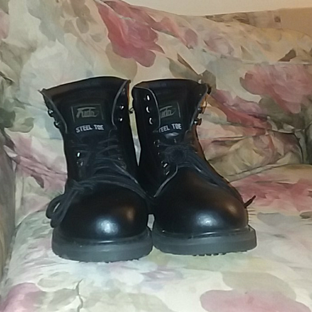 Steel toe black Mens boots